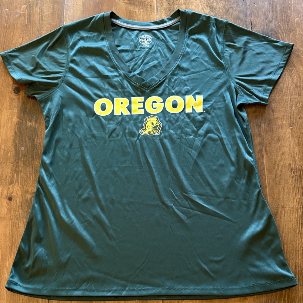 Rivalry Threads Green V-Neck Tee with Yellow Oregon Graphic